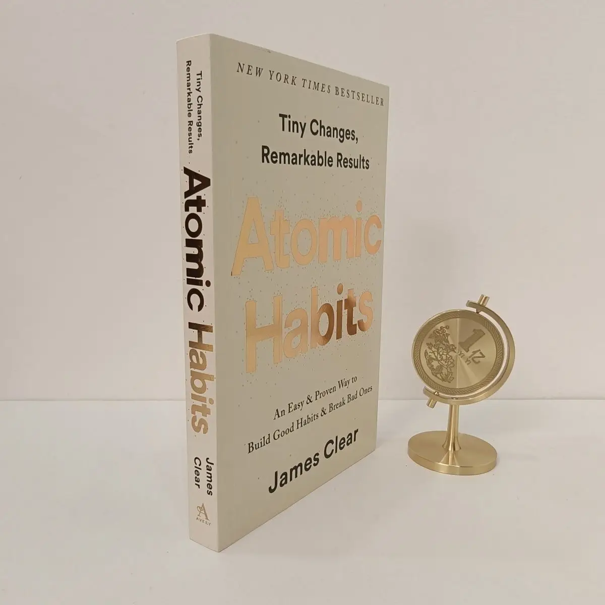 James Clear's Atomic Habits: Tiny Changes, Remarkable Results - Self-Help Book for Building Good Habits And Breaking Bad Ones
James Clear's Atomic Habits: Tiny Changes, Remarkable Results - Self-Help Book for Building Good Habits And Breaking Bad Ones