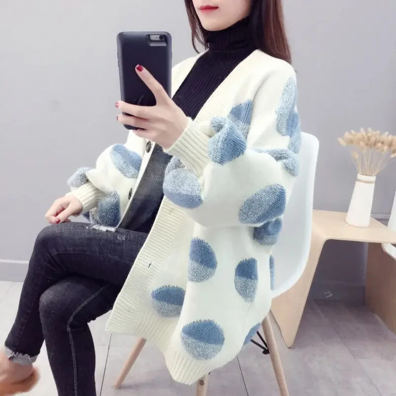 Thick Warm Knitted Sweaters Cardigan Women Korean Knit Tops Autumn Winter 2025 New Loose Long Sleeve Dot Pattern Sweater Jacket
Thick Warm Knitted Sweaters Cardigan Women Korean Knit Tops Autumn Winter 2025 New Loose Long Sleeve Dot Pattern Sweater Jacket