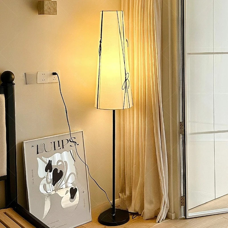 Mid-Century Creative Bow Floor Lamp Living Room Sofaside Bedside Lamp Retro Atmosphere Decorative Lamp
Mid-Century Creative Bow Floor Lamp Living Room Sofaside Bedside Lamp Retro Atmosphere Decorative Lamp