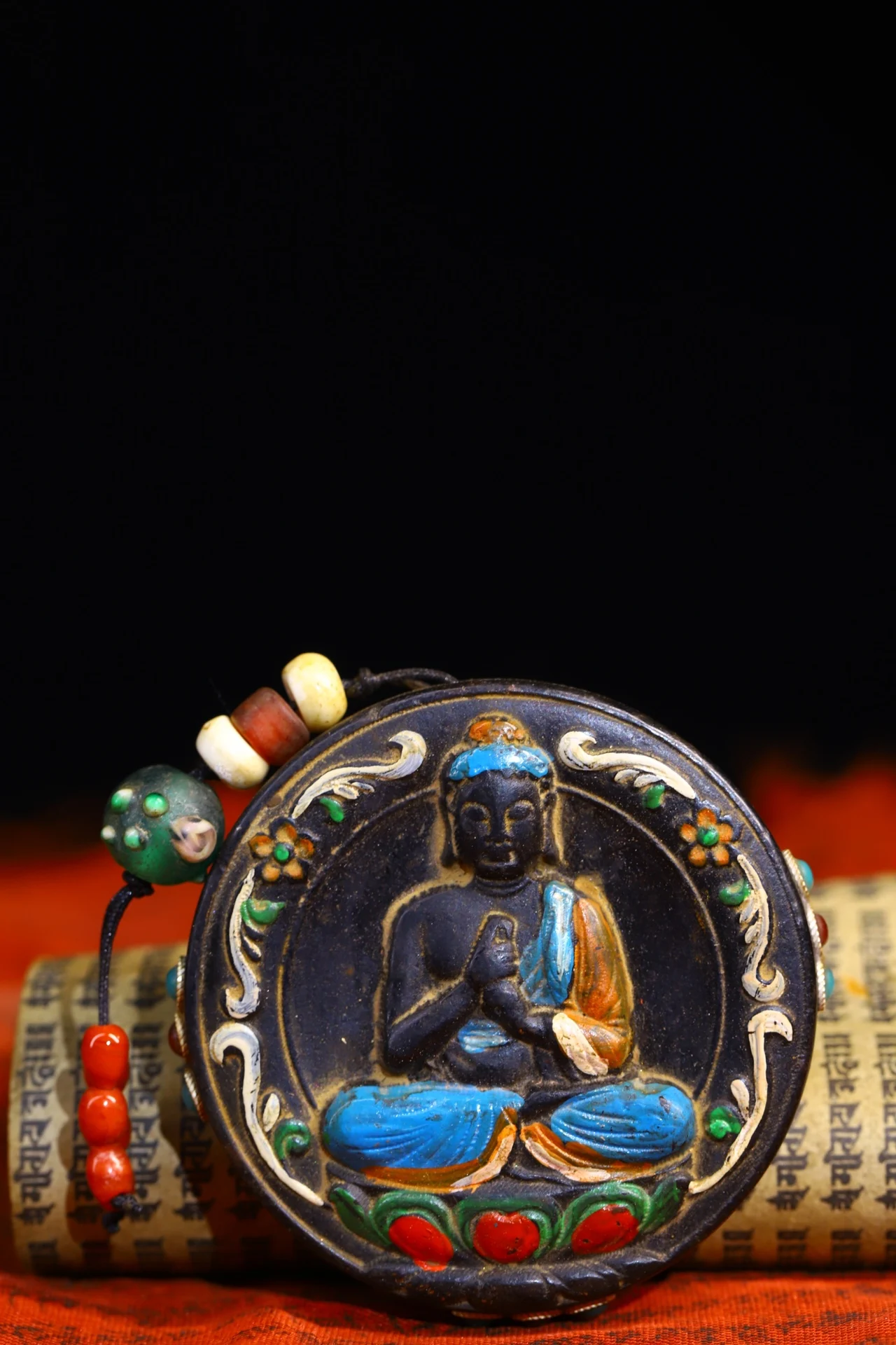 3"Tibetan Temple Collection Old Natural Meteorite Mosaic Gem gZi Beads Shell Sakyamuni Buddha Amulet Dharma Town house Exorcism
3"Tibetan Temple Collection Old Natural Meteorite Mosaic Gem gZi Beads Shell Sakyamuni Buddha Amulet Dharma Town house Exorcism