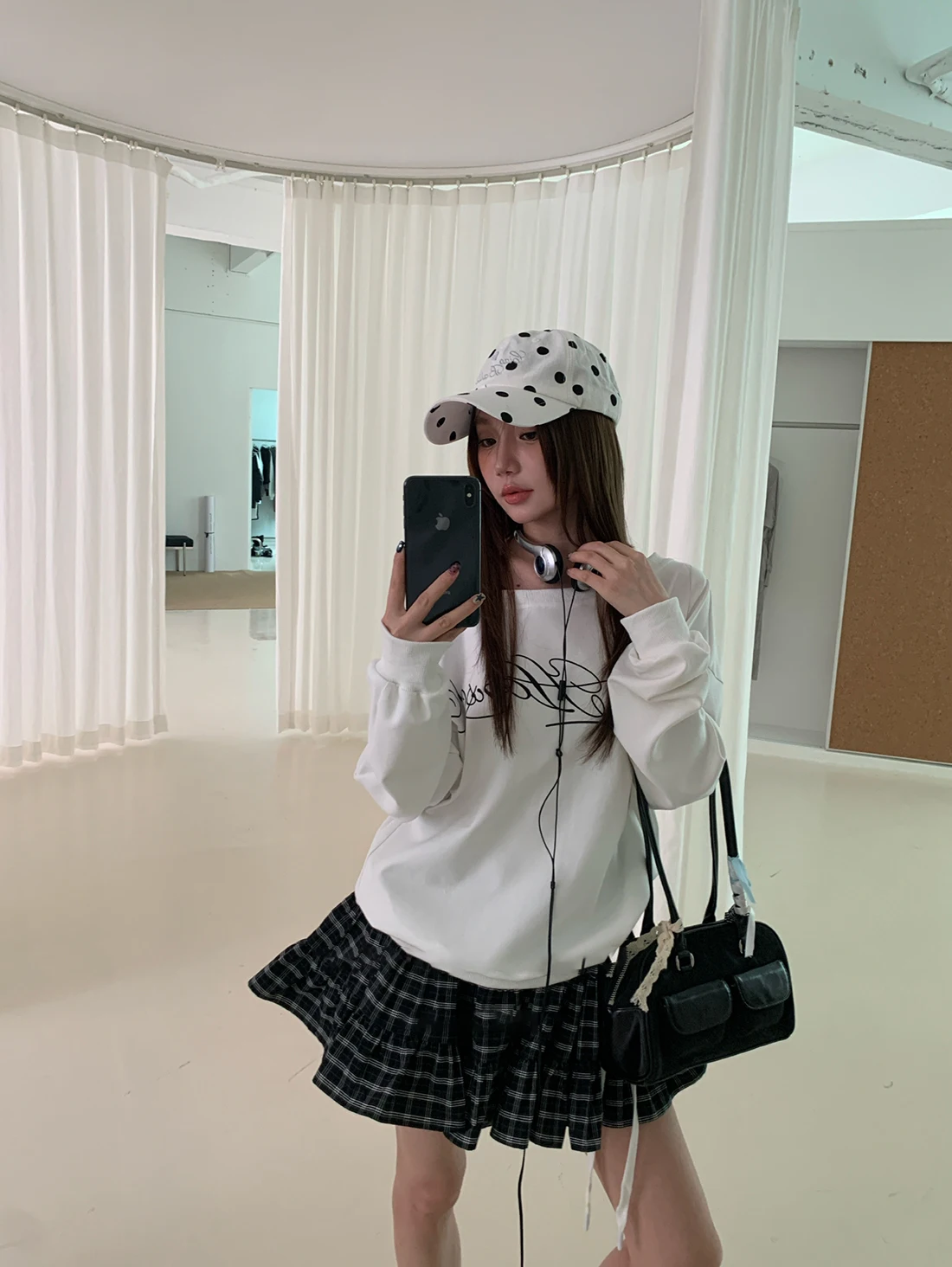 Свободное длинное худи с открытыми плечами, женское повседневное, в корейском стиле, с буквенным принтом, весенняя новинка, модное, для девушек, из полиэфирного волокна
Свободное длинное худи с открытыми плечами, женское повседневное, в корейском стиле, с буквенным принтом, весенняя новинка, модное, для девушек, из полиэфирного волокна