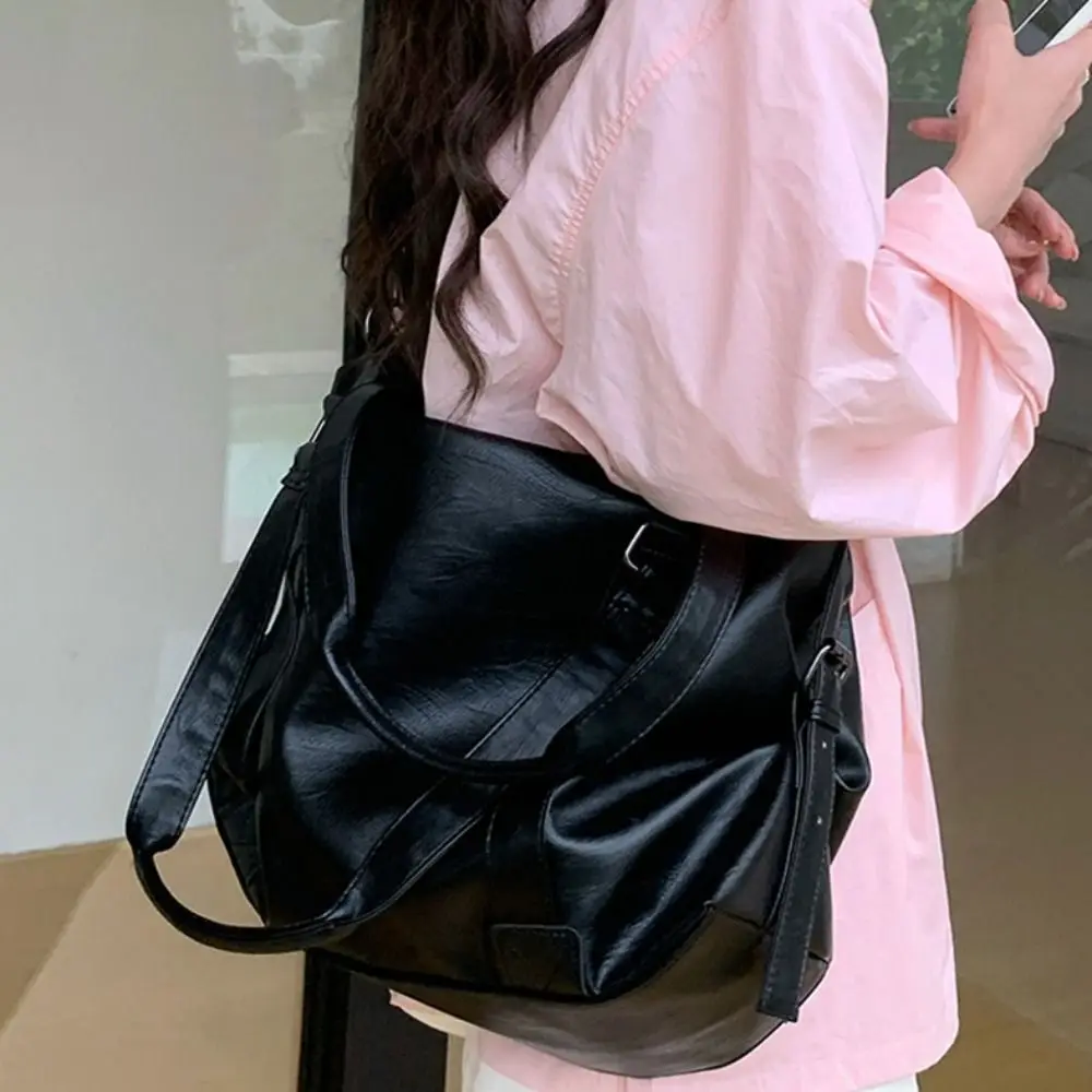 Minimalist Waterproof Travel Luggage Bag Casual Large Capacity Tote Bag Simple Commuting Nylon Duffle Bag Boys
Minimalist Waterproof Travel Luggage Bag Casual Large Capacity Tote Bag Simple Commuting Nylon Duffle Bag Boys