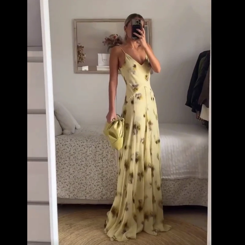 Elegant Yellow Print V Neck Sling Maxi Dress Sexy Sleeveless Backless High Waist Pleated Long Vestidos Lady Summer Commute Robe
Elegant Yellow Print V Neck Sling Maxi Dress Sexy Sleeveless Backless High Waist Pleated Long Vestidos Lady Summer Commute Robe