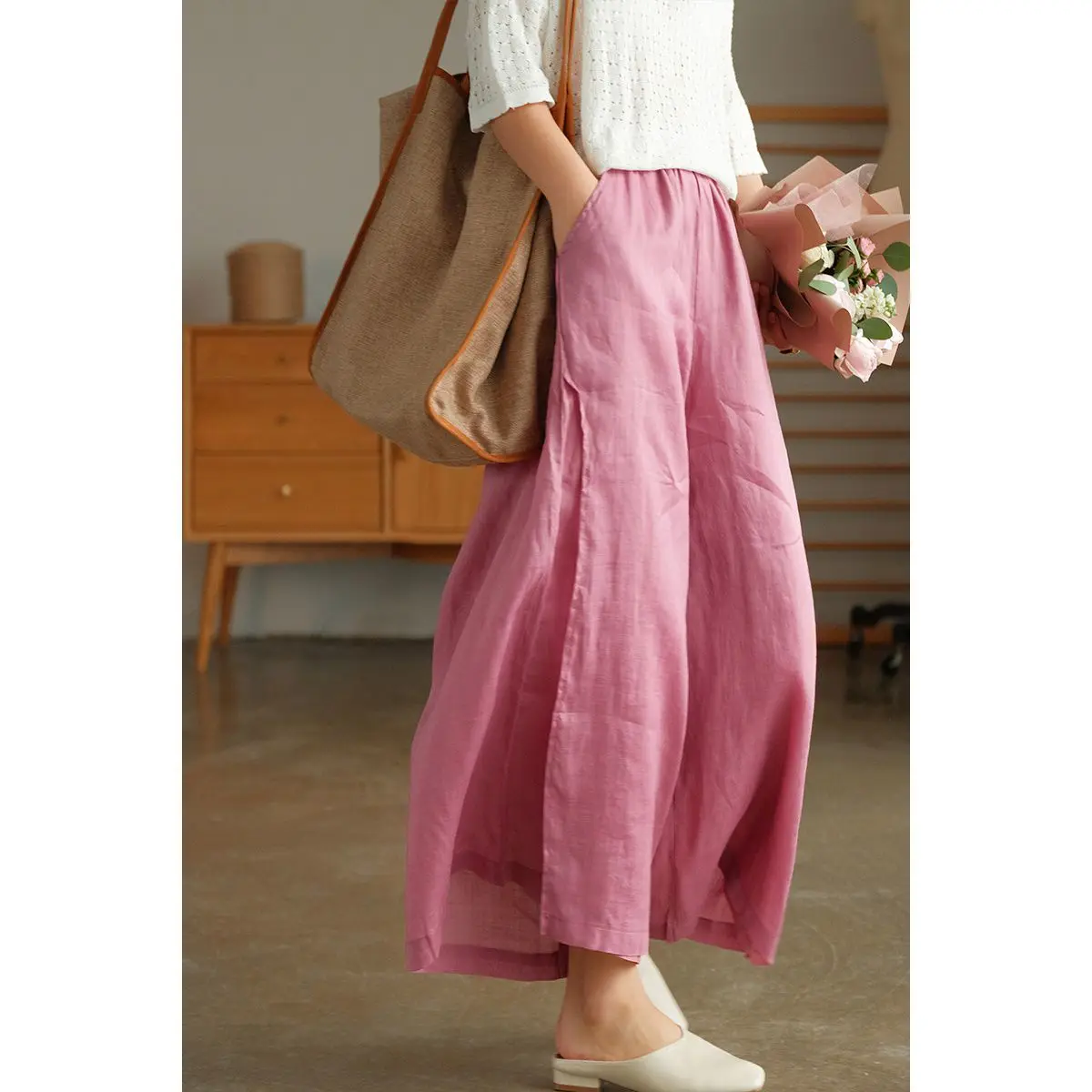4colors Women Cotton Linen Wide Leg Pants Solid Color Casual Trousers Elegant Chinese Style Hanfu Retro Loose Pants Clothing
4colors Women Cotton Linen Wide Leg Pants Solid Color Casual Trousers Elegant Chinese Style Hanfu Retro Loose Pants Clothing