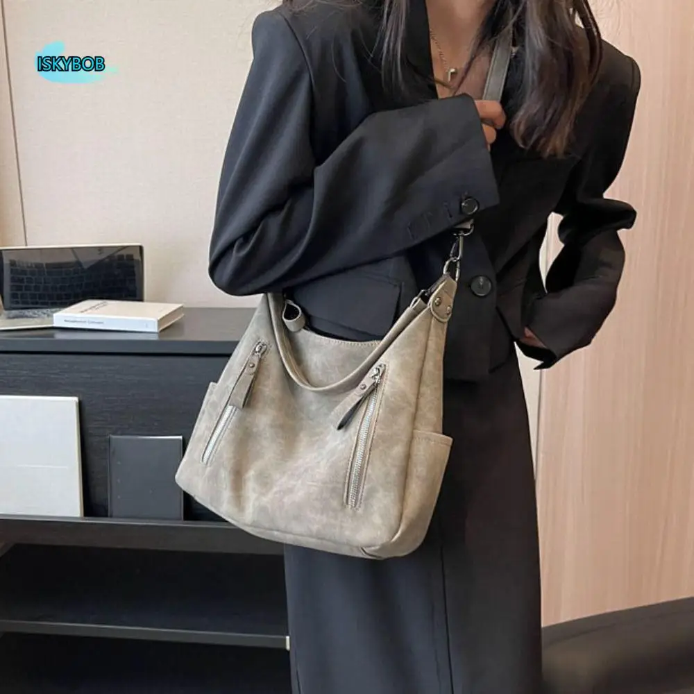 Ins большая вместительная сумка на плечо из искусственной кожи, сумка во французском стиле, ретро сумка подмышки, повседневная сумка-тоут нового дизайна, дорожная сумка
Ins большая вместительная сумка на плечо из искусственной кожи, сумка во французском стиле, ретро сумка подмышки, повседневная сумка-тоут нового дизайна, дорожная сумка