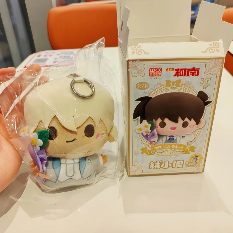 Оригинальная 30-я детективная бархатная кукла Конан, серия Mystery Box, памятные аниме-фигурки Kaitou, подвеска на рюкзак, рождественские подарки
Оригинальная 30-я детективная бархатная кукла Конан, серия Mystery Box, памятные аниме-фигурки Kaitou, подвеска на рюкзак, рождественские подарки