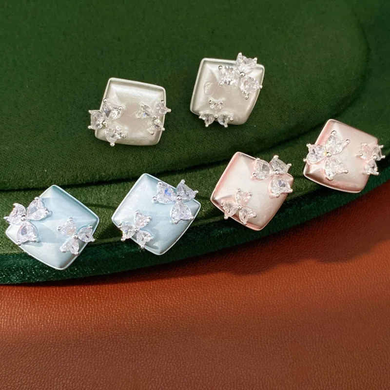 Square Brushed Butterfly Zircon Earrings For Women Light Luxury Sweet Style 3 Colors Fashion All-match Stud Earrings
Square Brushed Butterfly Zircon Earrings For Women Light Luxury Sweet Style 3 Colors Fashion All-match Stud Earrings