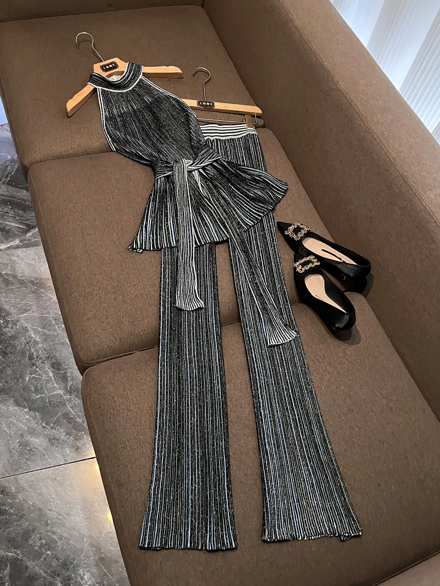 Summer Slim Fit Striped Knitted Vest High Waist Wide Leg Pants Set Belted Fashionable Women's Clothing Spring Season Long Sleeve
Summer Slim Fit Striped Knitted Vest High Waist Wide Leg Pants Set Belted Fashionable Women's Clothing Spring Season Long Sleeve