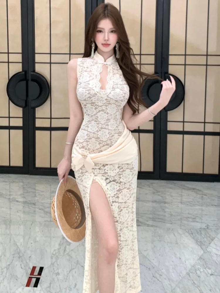 Elegant White Lace Dress Women's Slim Fit Long Skirt High Waist Slit Summer Sweet Style Short Sleeve Zipper Closure
Elegant White Lace Dress Women's Slim Fit Long Skirt High Waist Slit Summer Sweet Style Short Sleeve Zipper Closure