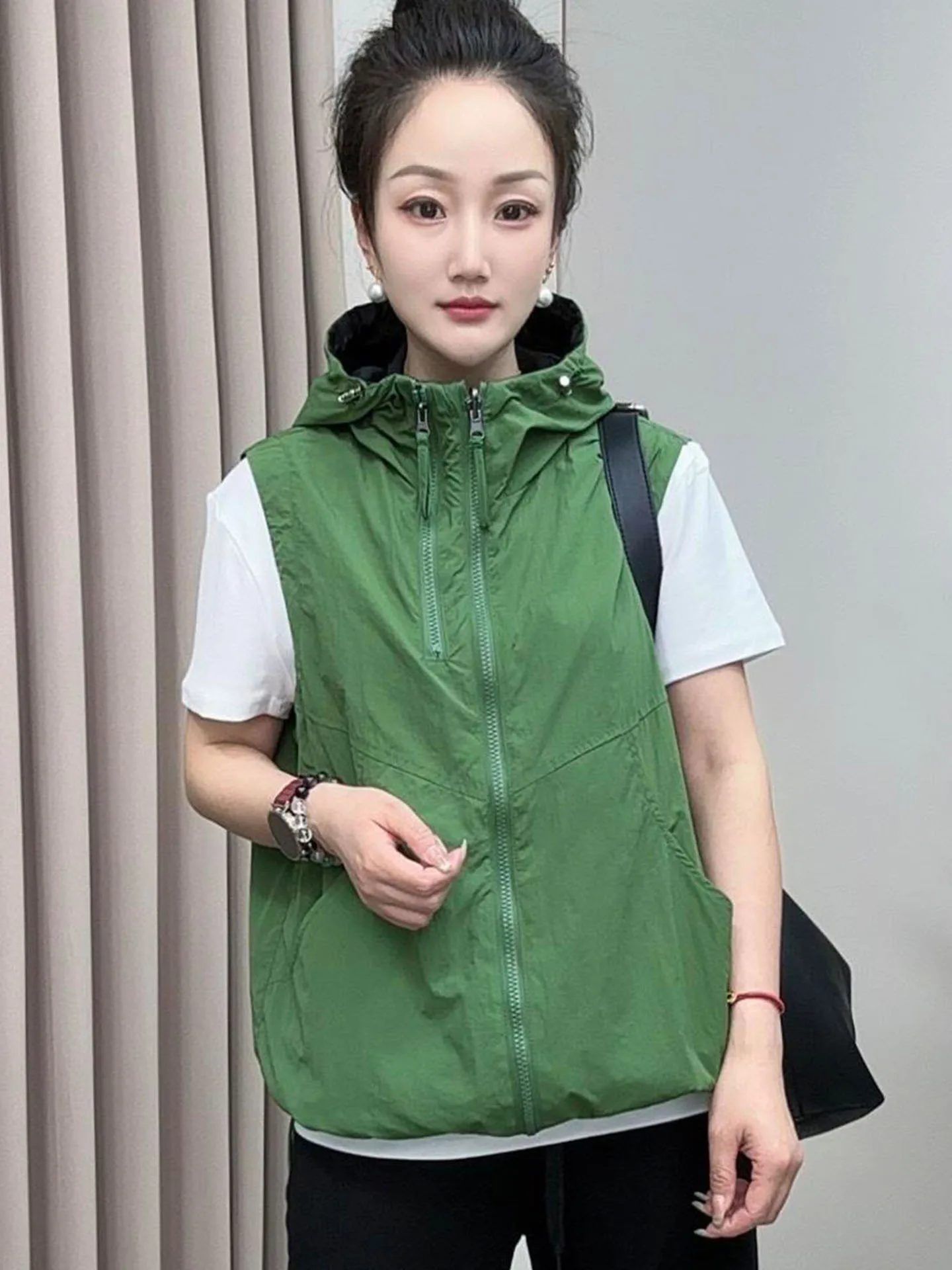 Early Autumn New Sle Double-Sided Wear Color Blo Vest Women's Faionable Thin All-Match Hoodie Svel Jaet
Early Autumn New Sle Double-Sided Wear Color Blo Vest Women's Faionable Thin All-Match Hoodie Svel Jaet