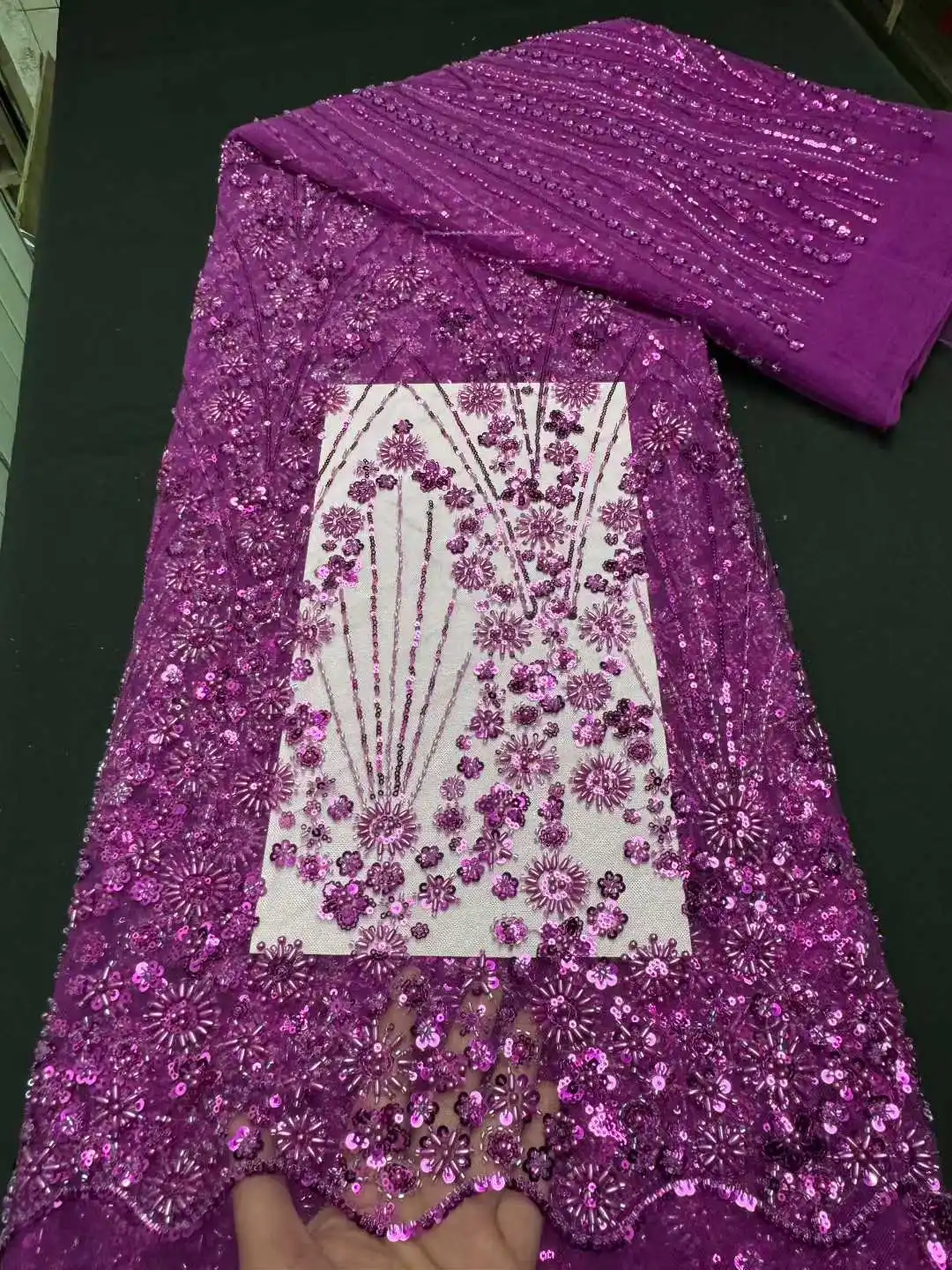 African Luxury Sequins Beaded Lace Fabrics 2026 High Quality Embroidery French Nigeria Mesh Lace Fabric For Wedding Women Sewing
African Luxury Sequins Beaded Lace Fabrics 2026 High Quality Embroidery French Nigeria Mesh Lace Fabric For Wedding Women Sewing