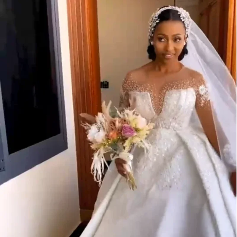 Customized African Shinny Beads Wedding Dress for Bride Vestidos De Novia Satin Long Sleeves Vintage Plus Size Bridal Gown
Customized African Shinny Beads Wedding Dress for Bride Vestidos De Novia Satin Long Sleeves Vintage Plus Size Bridal Gown