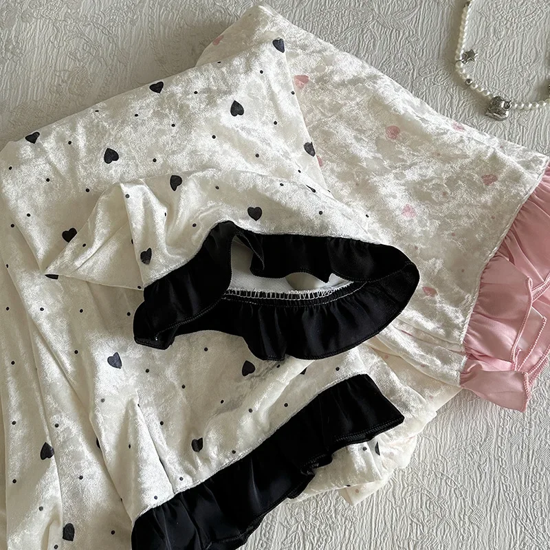 Long Sleeve Home Clothes 2025 Autumn New Velour Pajamas Single Breasted Top Pants 2Pcs Women Soft Sleepwear Velvet Loungewear
Long Sleeve Home Clothes 2025 Autumn New Velour Pajamas Single Breasted Top Pants 2Pcs Women Soft Sleepwear Velvet Loungewear
