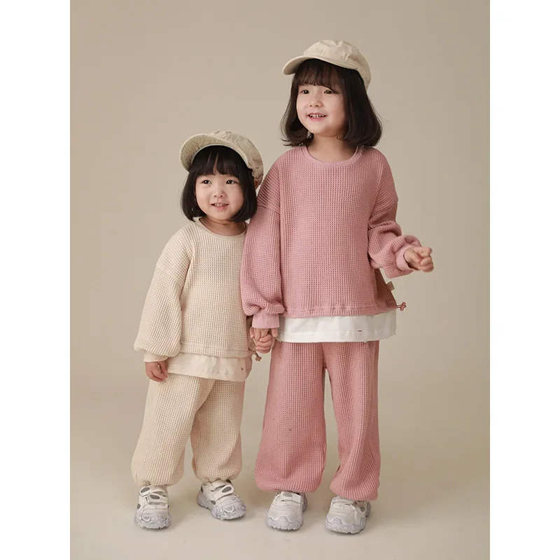 Girls' Spring And Autumn Waffle Fake Two Piece Bodysuit New Relaxed Sportswear In Girls Outfits Sets
Girls' Spring And Autumn Waffle Fake Two Piece Bodysuit New Relaxed Sportswear In Girls Outfits Sets
