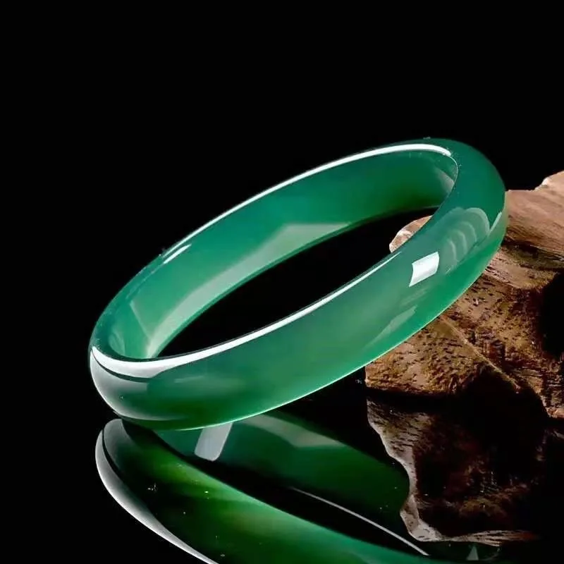 Natural Ice Light Green Chalcedony Agate Bracelet Women's
Natural Ice Light Green Chalcedony Agate Bracelet Women's