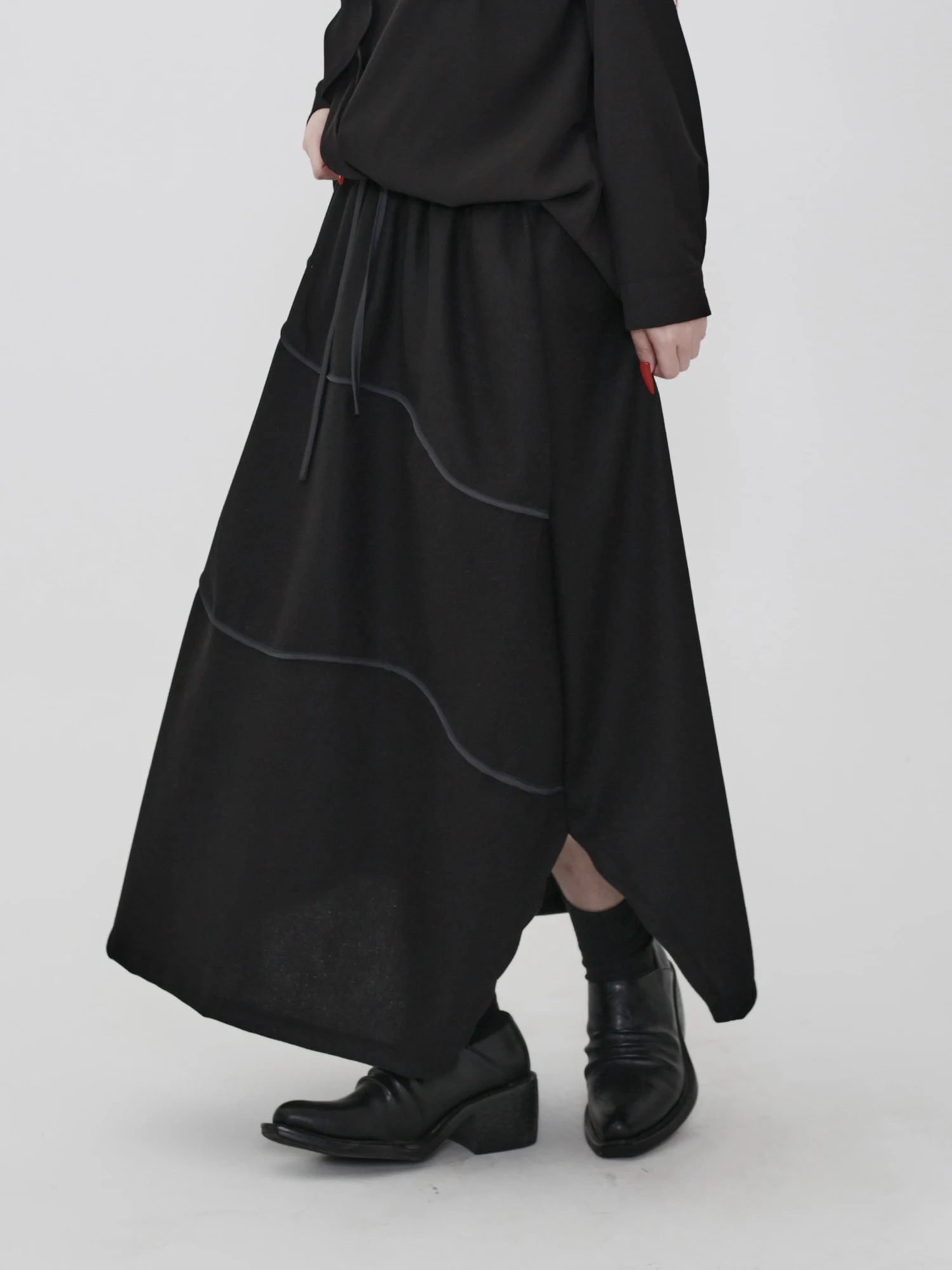Dark Series Long A-Line Skirt Loose Elastic Waist Asymmetrical Design Breathable Skin-Friendly Spring Autumn Seasonal Skirt
Dark Series Long A-Line Skirt Loose Elastic Waist Asymmetrical Design Breathable Skin-Friendly Spring Autumn Seasonal Skirt