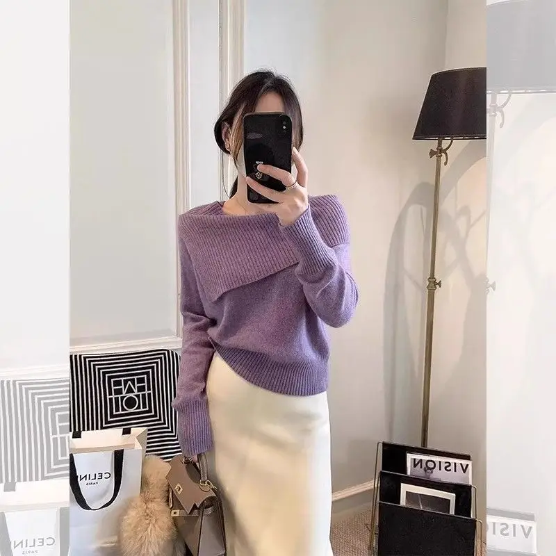 Knitted Sweater for Women 2025 Autumn Winter New Women's Off-Shoulder Collarbone Turn-Down Collar Base Shirt for Women
Knitted Sweater for Women 2025 Autumn Winter New Women's Off-Shoulder Collarbone Turn-Down Collar Base Shirt for Women