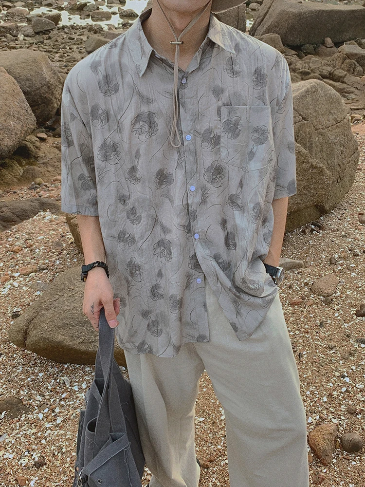 SYUHGFA 2024 Summer Print Shirt New Men's Short Sleeve Korean Style Pocket Design Lapel Trend Fashion Loose Casual Male Top
SYUHGFA 2024 Summer Print Shirt New Men's Short Sleeve Korean Style Pocket Design Lapel Trend Fashion Loose Casual Male Top