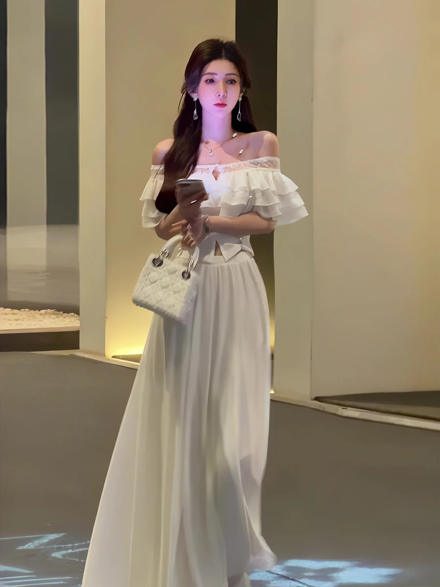 Fashionable White Lace Splice Crop Top High Waist Slim Fit Skirt Set Women's Summer 2026 Button Closure Casual Wear Polyester
Fashionable White Lace Splice Crop Top High Waist Slim Fit Skirt Set Women's Summer 2026 Button Closure Casual Wear Polyester
