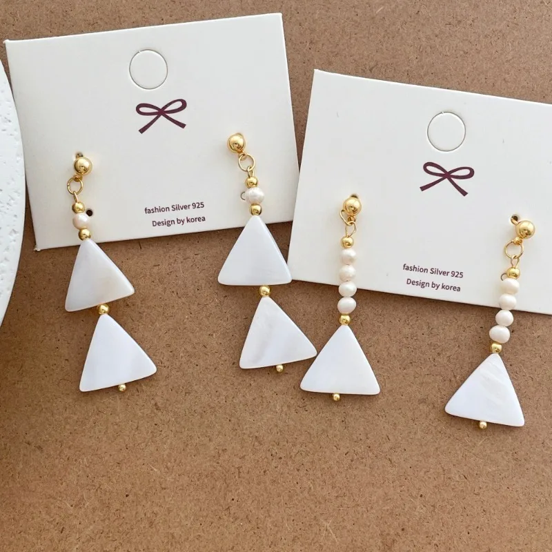 Minar Elegant White Natural Shell Triangle Freshwater Pearl Beads Strand Long Dangle Earrings for Women Real Gold Plated Copper
Minar Elegant White Natural Shell Triangle Freshwater Pearl Beads Strand Long Dangle Earrings for Women Real Gold Plated Copper