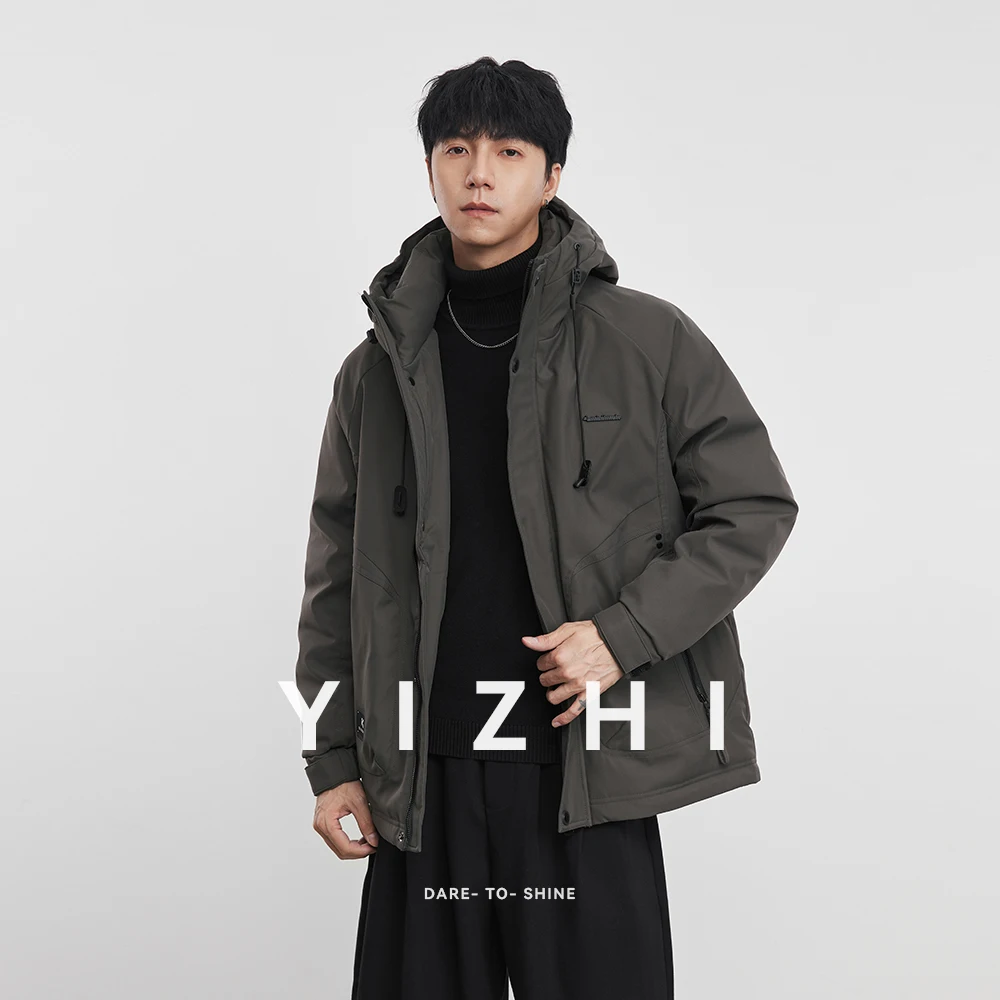 Модная мужская повседневная куртка с капюшоном на молнии, зима 2024, новая ветрозащитная и теплая верхняя одежда с длинными рукавами и деталями логотипа, повседневная одежда, топ
Модная мужская повседневная куртка с капюшоном на молнии, зима 2024, новая ветрозащитная и теплая верхняя одежда с длинными рукавами и деталями логотипа, повседневная одежда, топ