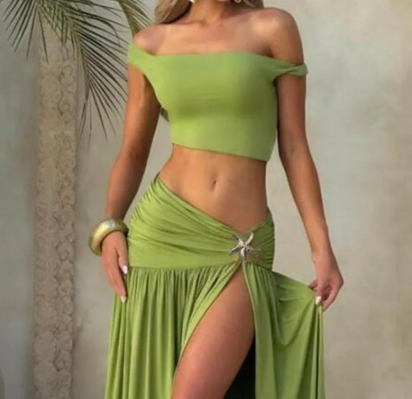 Elegant Sexy Women 2 Piece Set Skew Collar Crop Tops+Pleated Metal Buckle Maxi Skirts Party Midnight Clubwear
Elegant Sexy Women 2 Piece Set Skew Collar Crop Tops+Pleated Metal Buckle Maxi Skirts Party Midnight Clubwear