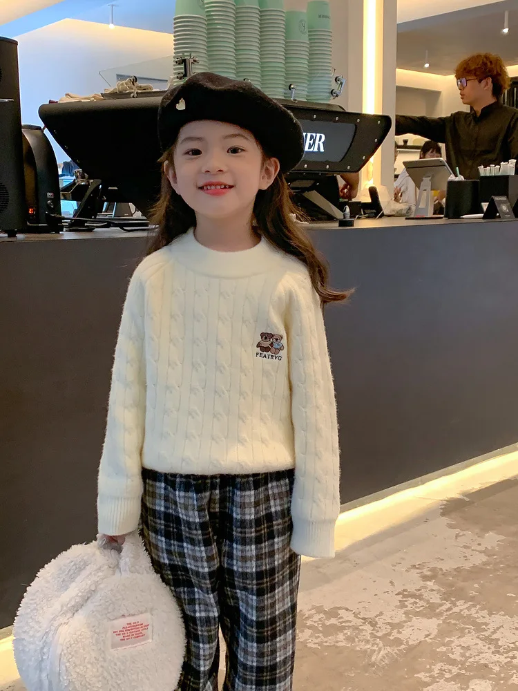 Girl Top 2023 New Autumn Winter Korean Fashion Style Thick Sweater Girls Solid Knitted Sweater Long Sleeve Top Children Clothes
Girl Top 2023 New Autumn Winter Korean Fashion Style Thick Sweater Girls Solid Knitted Sweater Long Sleeve Top Children Clothes