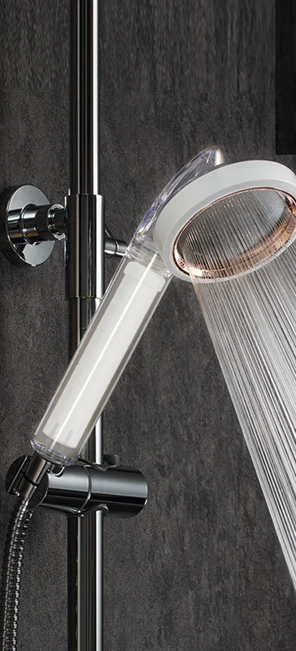 Filter imported pressurized hand-held shower head Water purification Dechlorination shower head
Filter imported pressurized hand-held shower head Water purification Dechlorination shower head