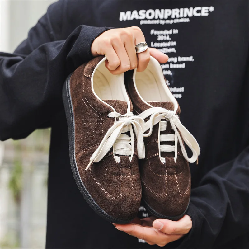 Autumn 2025 New Men's Shoes Casual Shoes Light Outdoor Non-slip Comfortable Breathable Men's Shoes.
Autumn 2025 New Men's Shoes Casual Shoes Light Outdoor Non-slip Comfortable Breathable Men's Shoes.