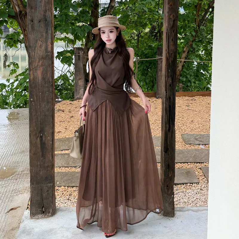 Vintage Minimalist Brown 2 Piece Maxi Dress Sleeveless Cowl Neck Top Sheer Chiffon Skirt For Women Elegant Y2K Bohemian Vacation
Vintage Minimalist Brown 2 Piece Maxi Dress Sleeveless Cowl Neck Top Sheer Chiffon Skirt For Women Elegant Y2K Bohemian Vacation