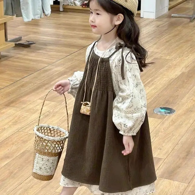 Childrens Clothing 2024 Spring New Korean Casual Floral Long Skirt Baby Bubble Sleeve Vest Skirt Floral Skirt Two-piece Set
Childrens Clothing 2024 Spring New Korean Casual Floral Long Skirt Baby Bubble Sleeve Vest Skirt Floral Skirt Two-piece Set