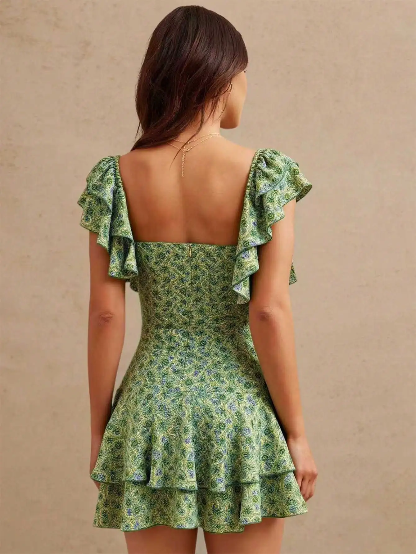Summer Paisley Print Ruffle V Neck Tiered Fit And Flare Mini Dress
Summer Paisley Print Ruffle V Neck Tiered Fit And Flare Mini Dress