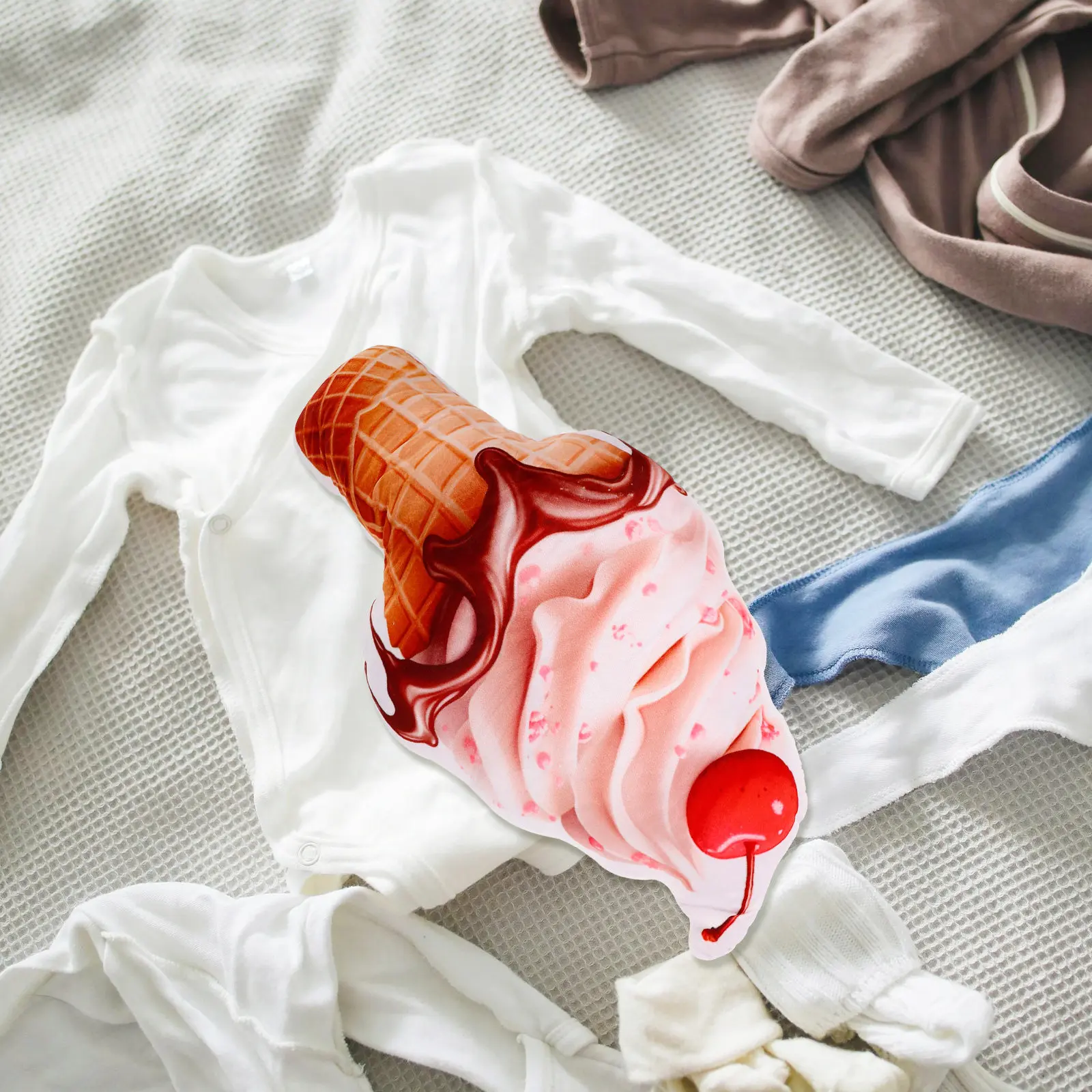 Подушка-мороженое 3D: Мягкая декоративная подушка для дивана, спальни, автомобиля. Удобная подушка для поддержки поясницы с декоративным дизайном.
Подушка-мороженое 3D: Мягкая декоративная подушка для дивана, спальни, автомобиля. Удобная подушка для поддержки поясницы с декоративным дизайном.