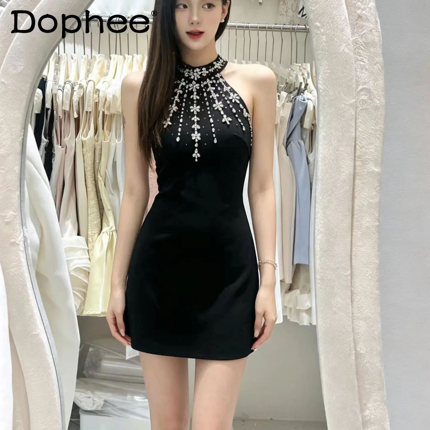 2026 Summer Heavy Industry Beads Court Style Waist Thin Neck Sleeveless Dress Japanese and Korean Temperament Sweet Short Dress
2026 Summer Heavy Industry Beads Court Style Waist Thin Neck Sleeveless Dress Japanese and Korean Temperament Sweet Short Dress