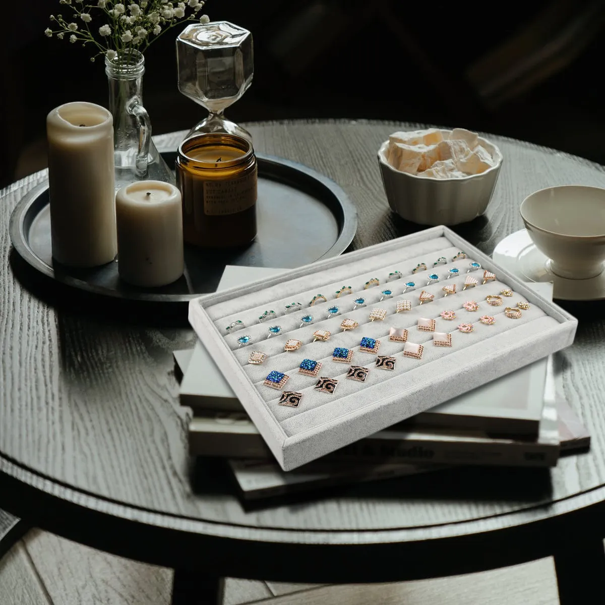 1Pcs Premium Jewelry Display Tray Smooth Surface Storage Basket for Jewelry Sundries Tidy Desktop Decoration Organizer
1Pcs Premium Jewelry Display Tray Smooth Surface Storage Basket for Jewelry Sundries Tidy Desktop Decoration Organizer