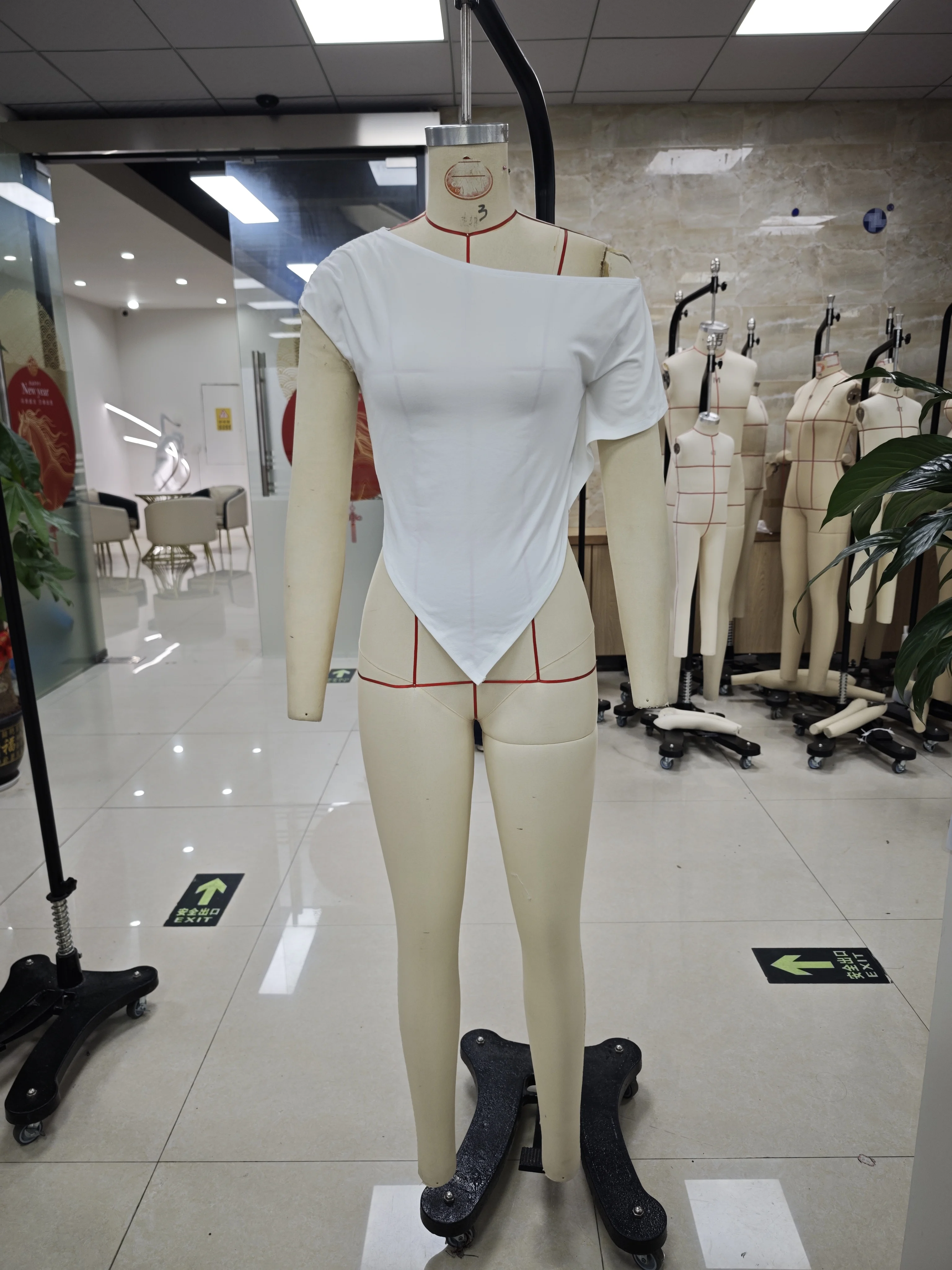 Women’s One Shoulder Summer Tops Solid Color Slim Fit Draped Sleeve Asymmetrical Pointed Hem Spandex Vest for Night Out
Women’s One Shoulder Summer Tops Solid Color Slim Fit Draped Sleeve Asymmetrical Pointed Hem Spandex Vest for Night Out