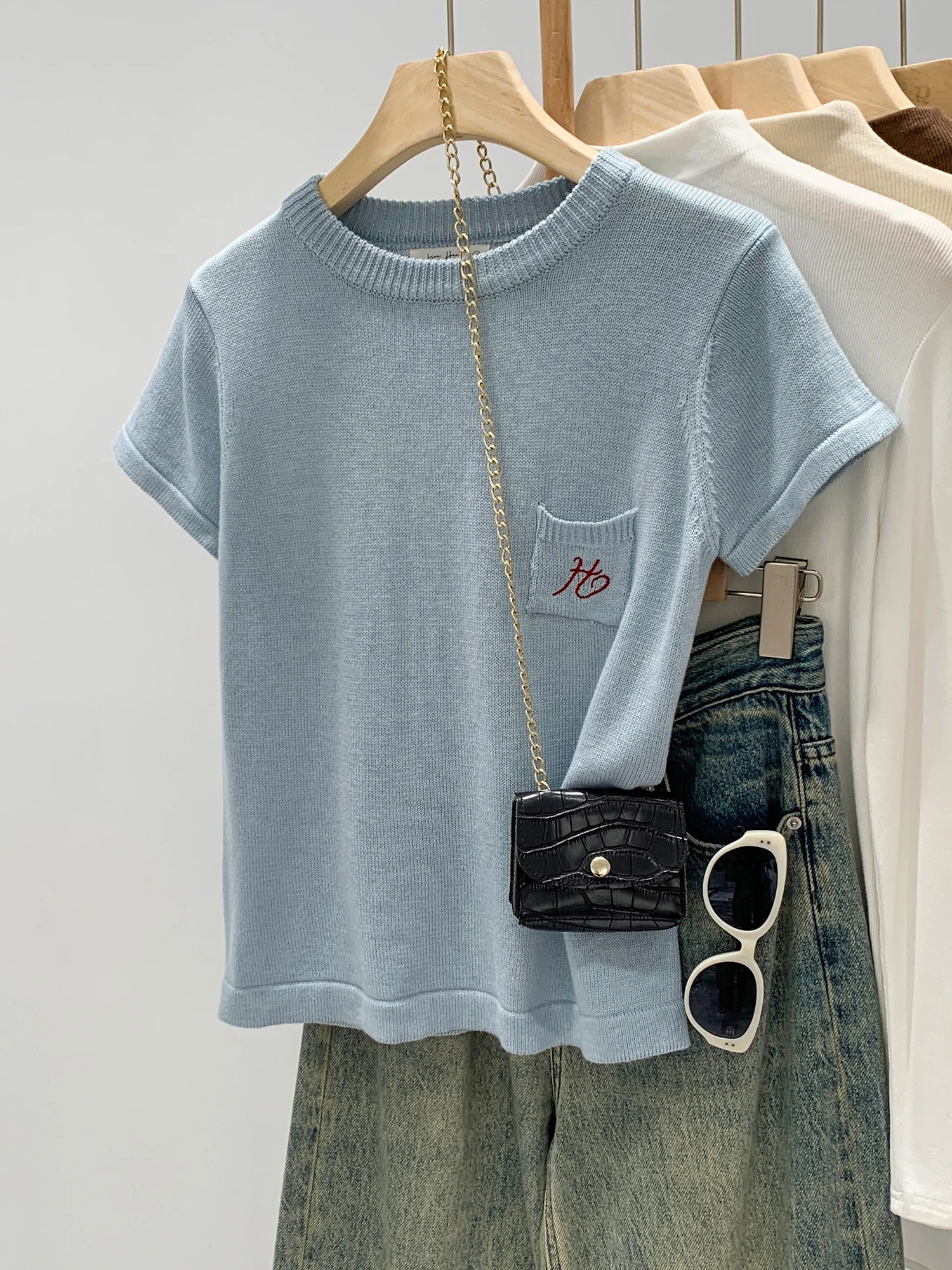 Slim Fit round Neck Short Sleeve Knitted T-Shirt Women's Summer Unique Korean Style Light Weight Top Small Size Shoulder
Slim Fit round Neck Short Sleeve Knitted T-Shirt Women's Summer Unique Korean Style Light Weight Top Small Size Shoulder