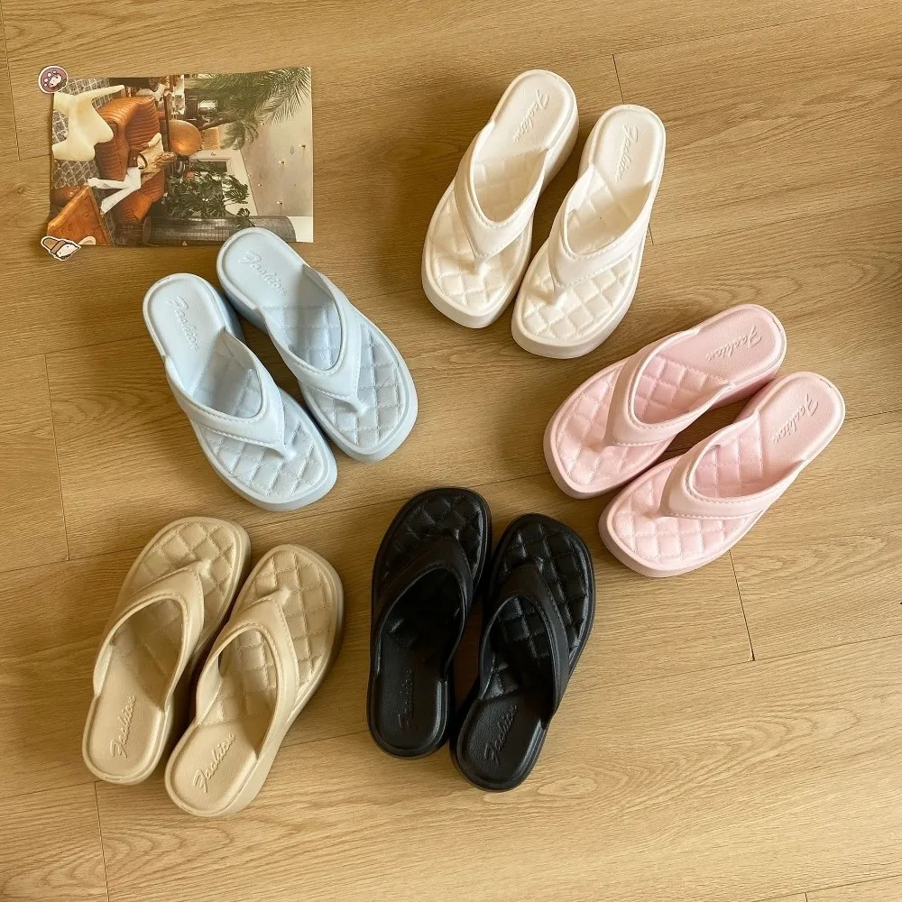 New Anti-Slip Thong Slippers Lightweight Comfortable Thick Bottomed Sandals Breathable Thick Heel Sandals Outdoor Wear
New Anti-Slip Thong Slippers Lightweight Comfortable Thick Bottomed Sandals Breathable Thick Heel Sandals Outdoor Wear