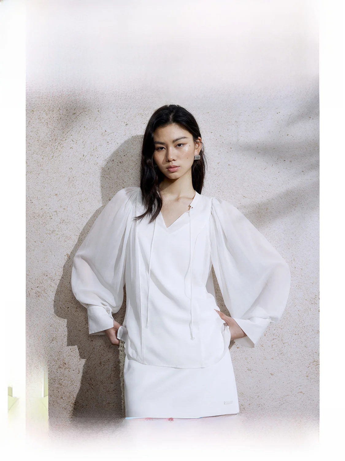 Elegant White Silk Shirt V-Neck Stand Collar Loose Fit Drawstring Thin Veil Women's Shirt by ZhiZhi Summer 2025 Long Sleeve
Elegant White Silk Shirt V-Neck Stand Collar Loose Fit Drawstring Thin Veil Women's Shirt by ZhiZhi Summer 2025 Long Sleeve