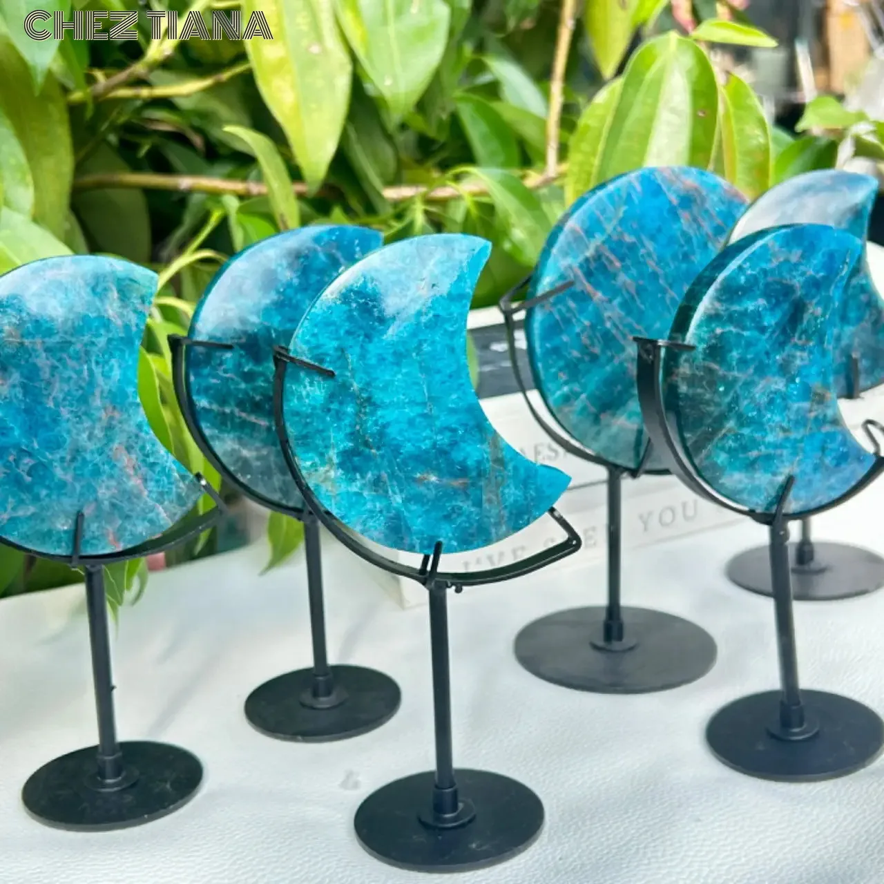 Natural Crystal Crafts Blue Phosphoxene Carving Moon Face Ornament Natural Material Gifts Decoration for Home and Office
Natural Crystal Crafts Blue Phosphoxene Carving Moon Face Ornament Natural Material Gifts Decoration for Home and Office