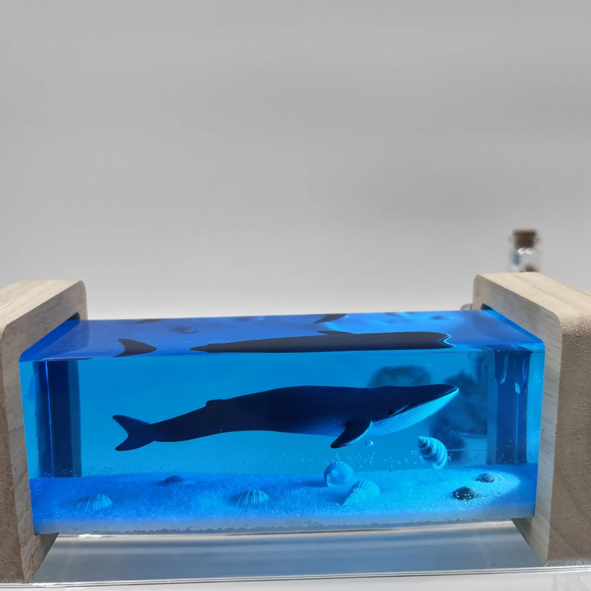 Creative Resin Luminous Ornaments Whale Animals Mediterranean Living Room Study Decorative Crafts
Creative Resin Luminous Ornaments Whale Animals Mediterranean Living Room Study Decorative Crafts
