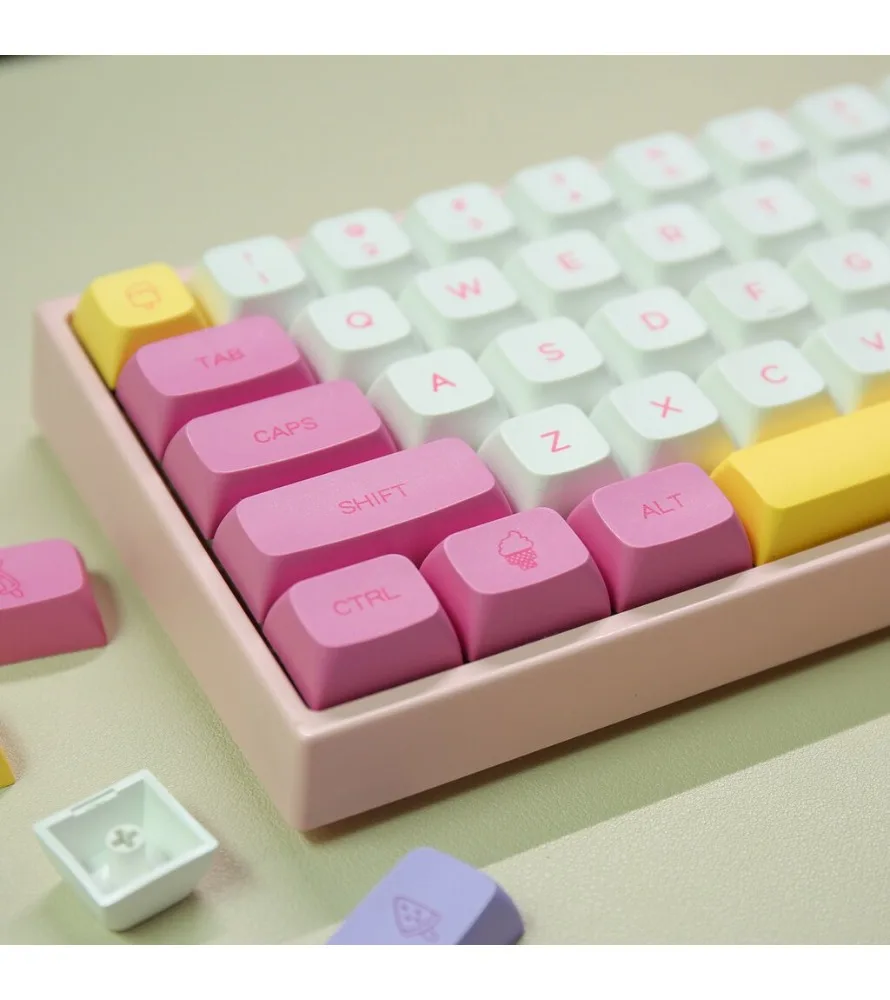 Thermally made XDA material mechanical keyboard keycap pouches boxed with opaque 135 keys and ice cream keycaps PBT
Thermally made XDA material mechanical keyboard keycap pouches boxed with opaque 135 keys and ice cream keycaps PBT