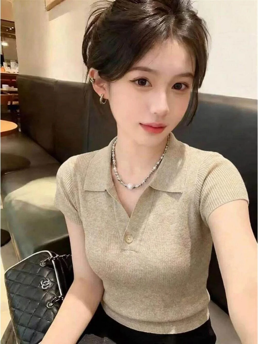 Slim Fit Neck Knitted Short Sleeve T-Shirt Women's Summer 2026 New Design Breathable Soft Viscose Fiber Casual Top
Slim Fit Neck Knitted Short Sleeve T-Shirt Women's Summer 2026 New Design Breathable Soft Viscose Fiber Casual Top
