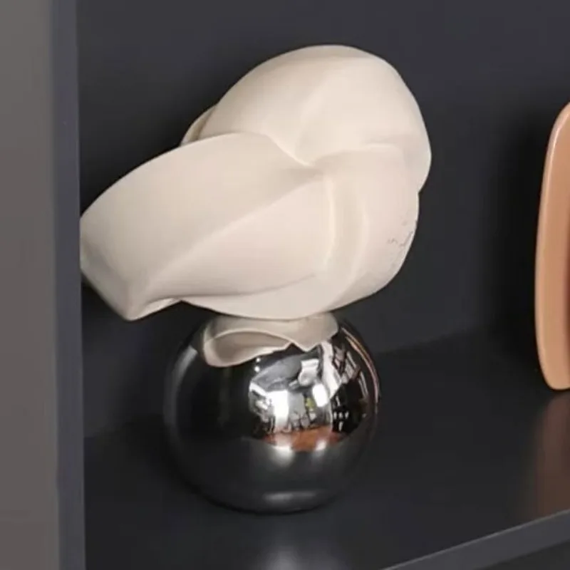 Twisted Sculptures Geometric Sculpture Modern Creative Interior Ornaments Aesthetic Luxury Art Desk Accessories Home Decorations
Twisted Sculptures Geometric Sculpture Modern Creative Interior Ornaments Aesthetic Luxury Art Desk Accessories Home Decorations