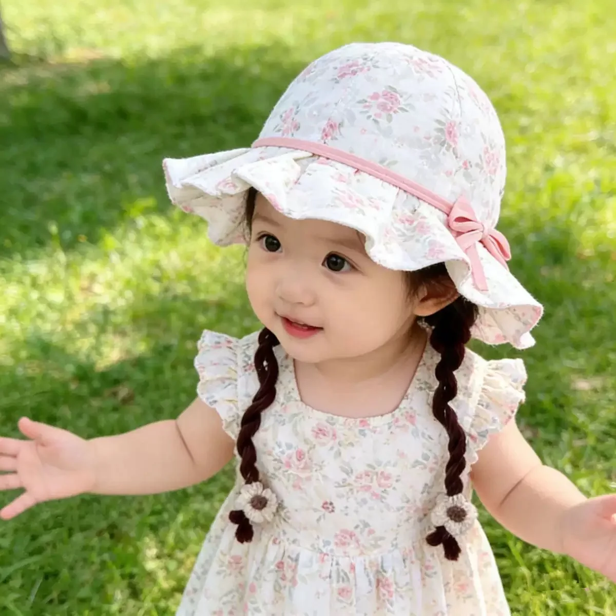 Baby Sun Hat Wide Brim Beach Sand Cap for 6-15 Months Spring Autumn Thin Children's Fisherman Hat Cute Ultra Cute Girl Sunscreen
Baby Sun Hat Wide Brim Beach Sand Cap for 6-15 Months Spring Autumn Thin Children's Fisherman Hat Cute Ultra Cute Girl Sunscreen