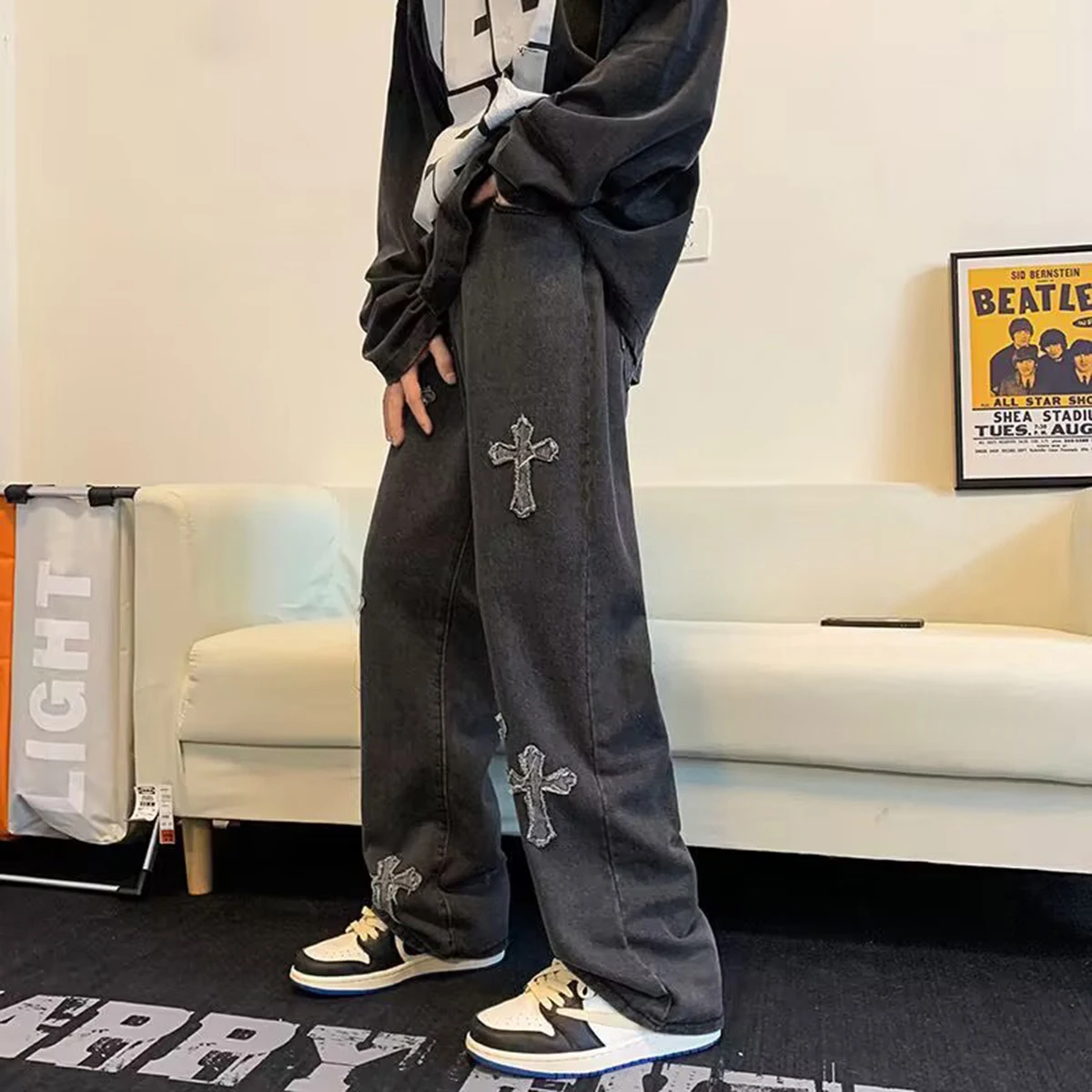 High street embroidered cross jeans for men, washed vintage straight-cut loose wide-leg long pants
High street embroidered cross jeans for men, washed vintage straight-cut loose wide-leg long pants