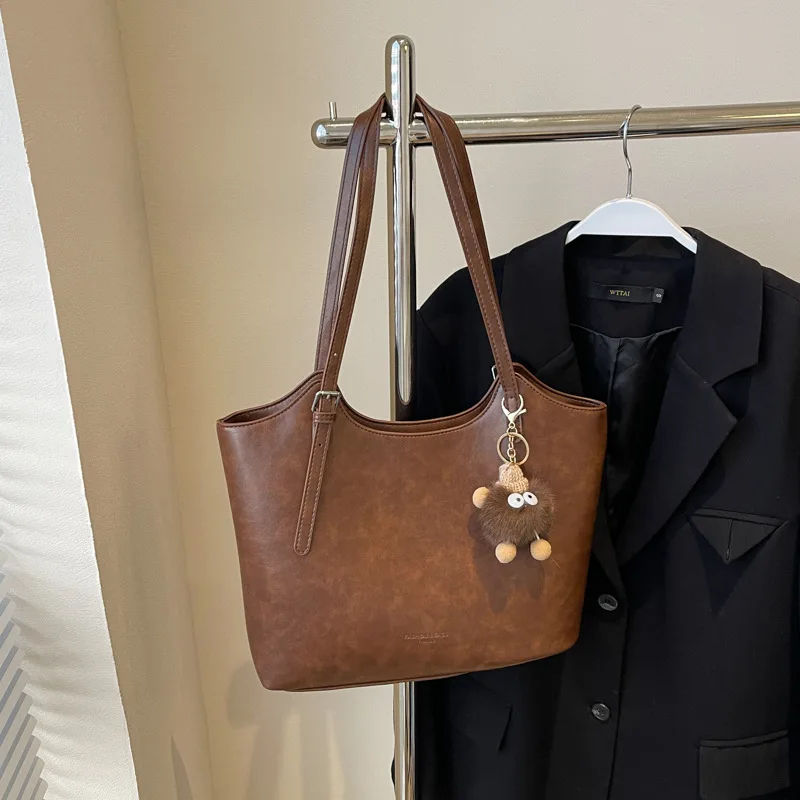 2026 New Premium Maillard Bag Women Retro Fashion Shoulder Tote Large Capacity Trendy Vintage Work Travel Shopping Gift Handbag
2026 New Premium Maillard Bag Women Retro Fashion Shoulder Tote Large Capacity Trendy Vintage Work Travel Shopping Gift Handbag