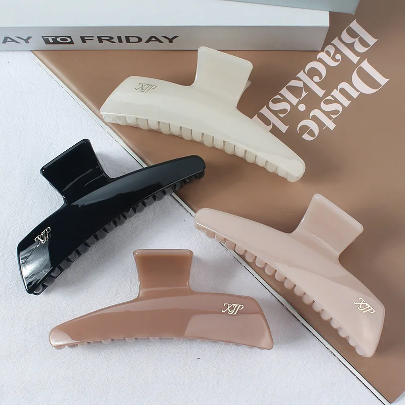 «Let Me Shine» в том же стиле, как черная глянцевая заколка для волос Xu Yan, геометрический треугольный зажим в виде акулы
«Let Me Shine» в том же стиле, как черная глянцевая заколка для волос Xu Yan, геометрический треугольный зажим в виде акулы