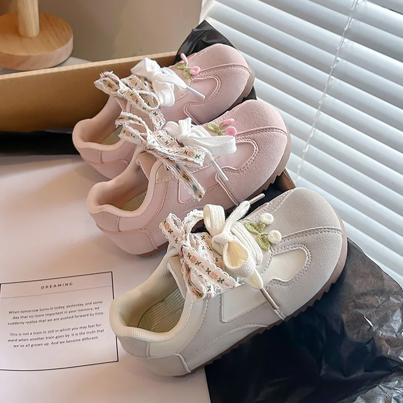 Girls Pink Floral Casual Sneakers 2026 New Spring Summer Style Leather Upper Non-Slip Soft Sole Daily Fashion Shoes
Girls Pink Floral Casual Sneakers 2026 New Spring Summer Style Leather Upper Non-Slip Soft Sole Daily Fashion Shoes