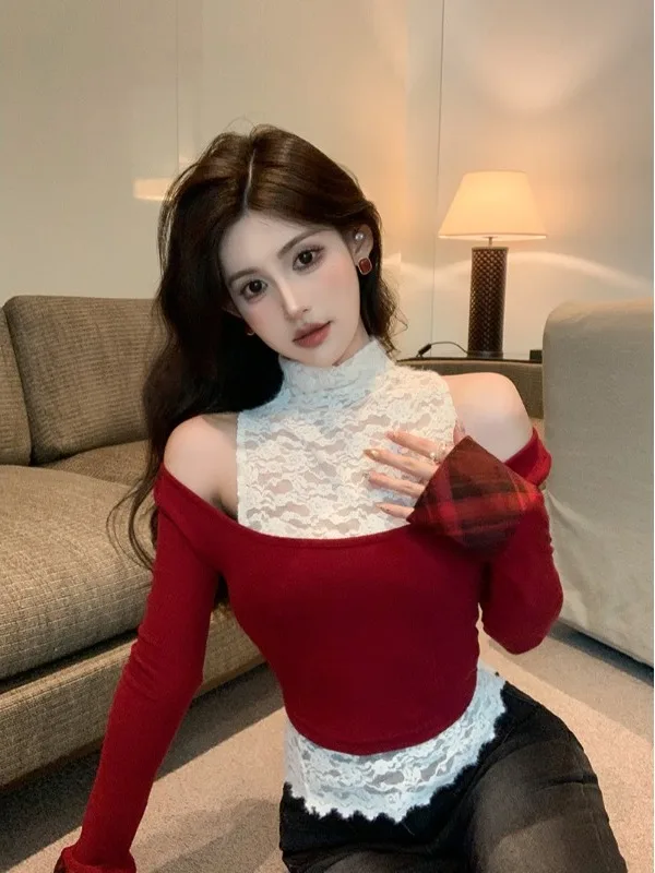 Elegant U-Neck One-Shoulder Long Sleeve Lace Inner Wear Vest High-End Polka Dot Shorts Two-Piece Set Women's Fashion Autumn 2025
Elegant U-Neck One-Shoulder Long Sleeve Lace Inner Wear Vest High-End Polka Dot Shorts Two-Piece Set Women's Fashion Autumn 2025